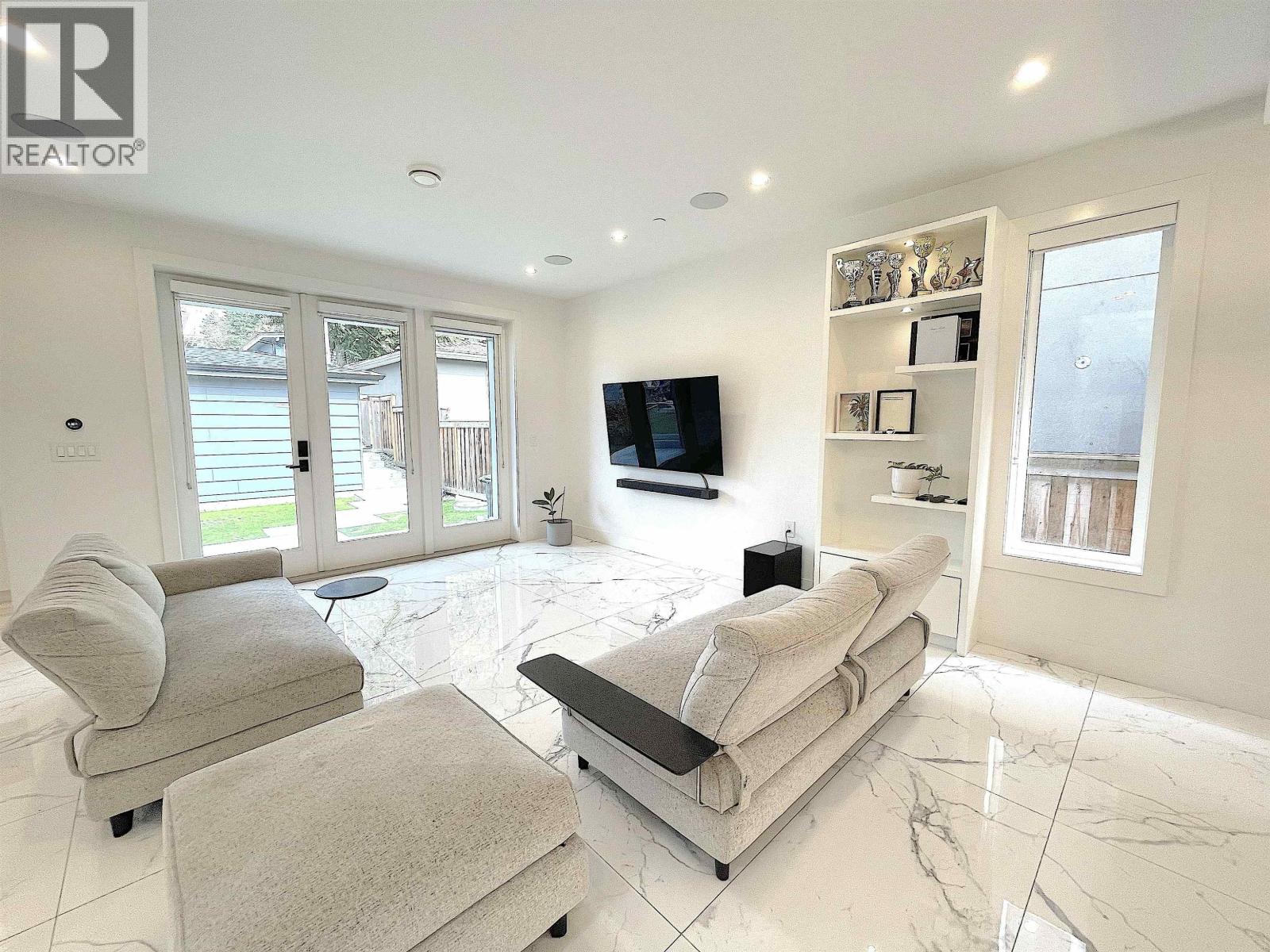 1633 Se Marine Drive, Vancouver, British Columbia  V5P 2R5 - Photo 9 - R3148741