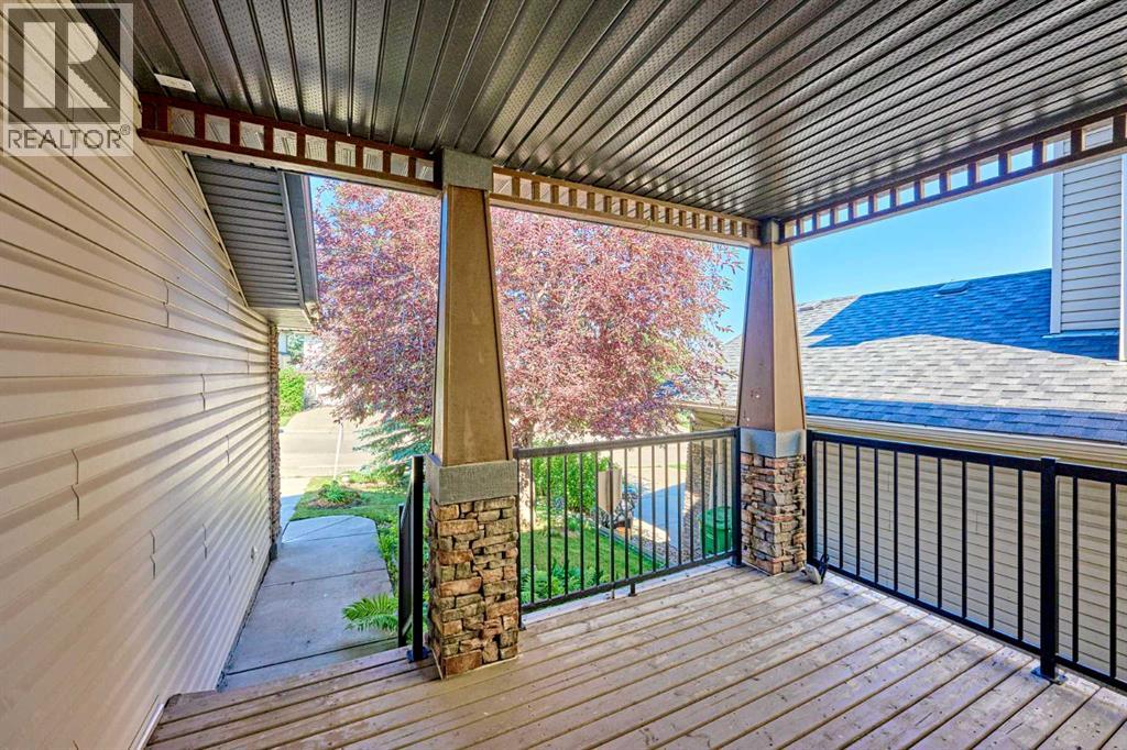 62 Crestmont Drive Sw, Calgary, Alberta  T3B 5X7 - Photo 3 - A2328686