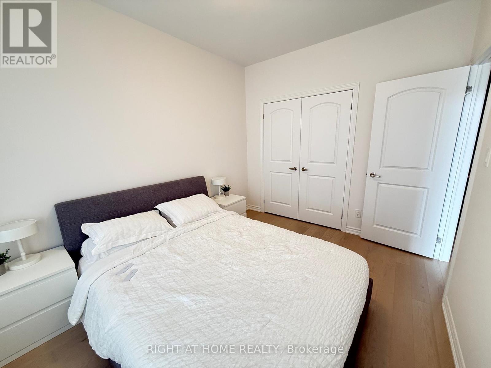 1187 Dartmouth Crescent, Oakville, Ontario  L6H 8C3 - Photo 17 - W13590950