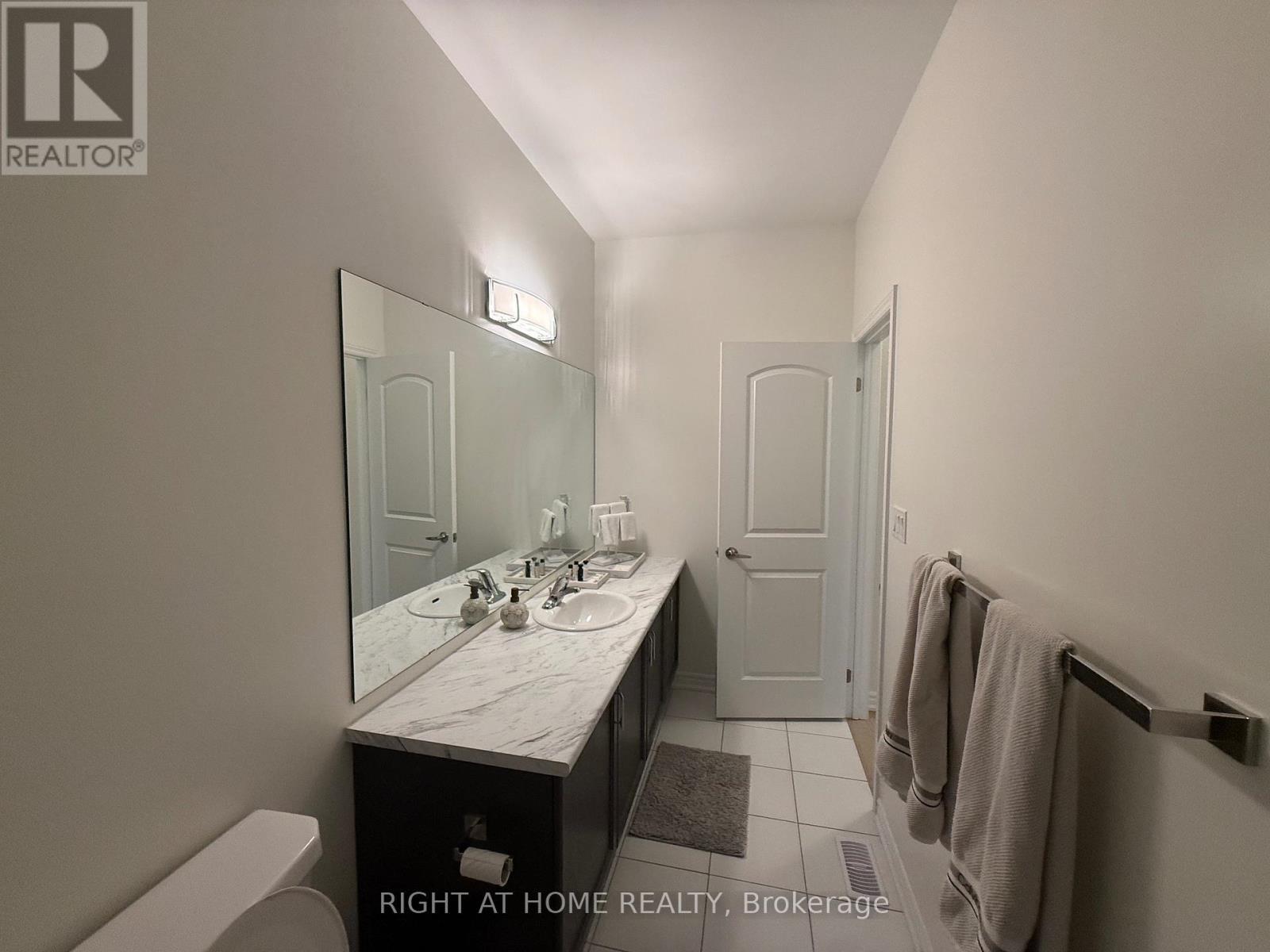 1187 Dartmouth Crescent, Oakville, Ontario  L6H 8C3 - Photo 24 - W13590950