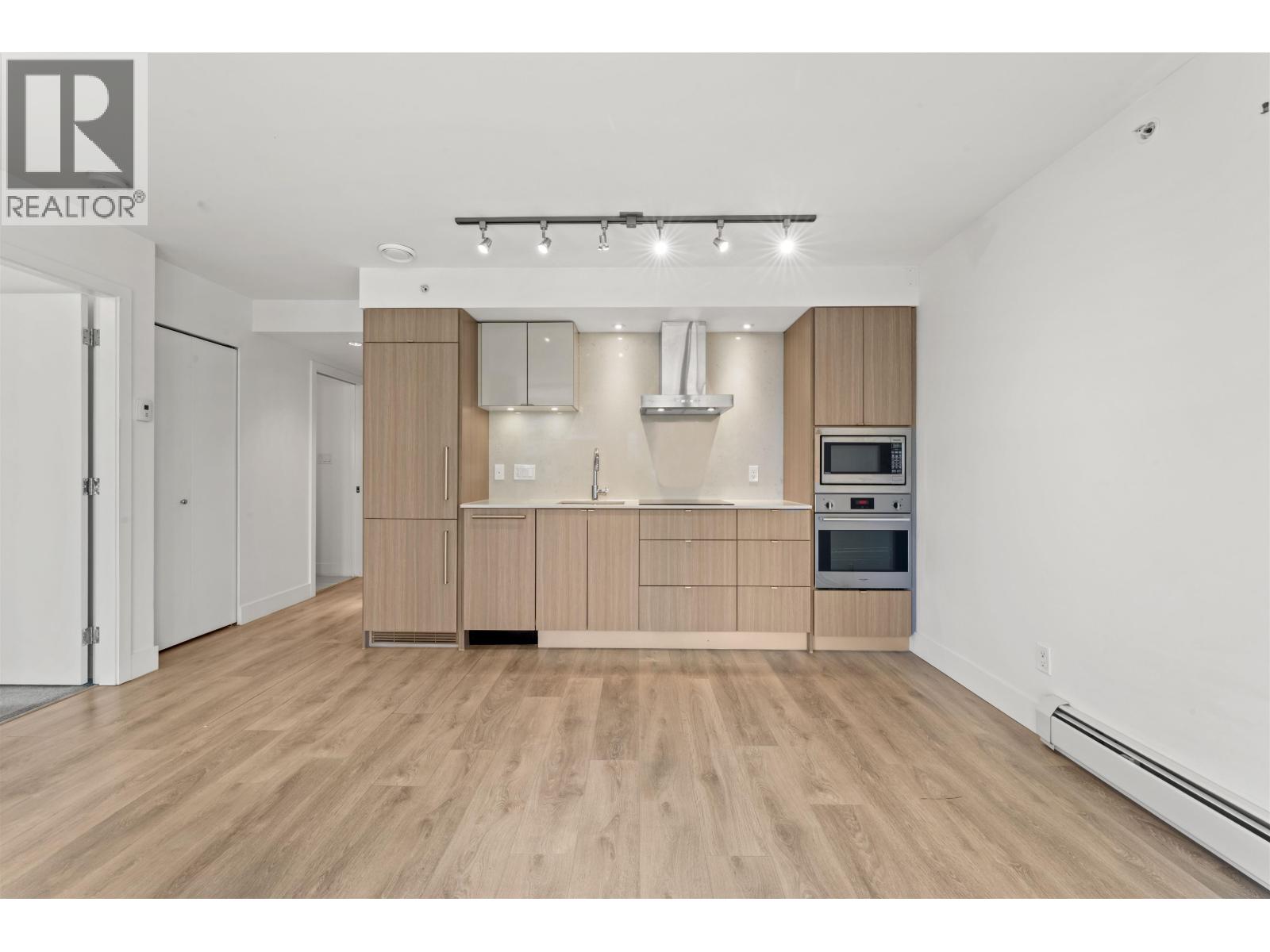210 1788 Columbia Street, Burnaby, British Columbia  V5Y 0L7 - Photo 5 - R3146616