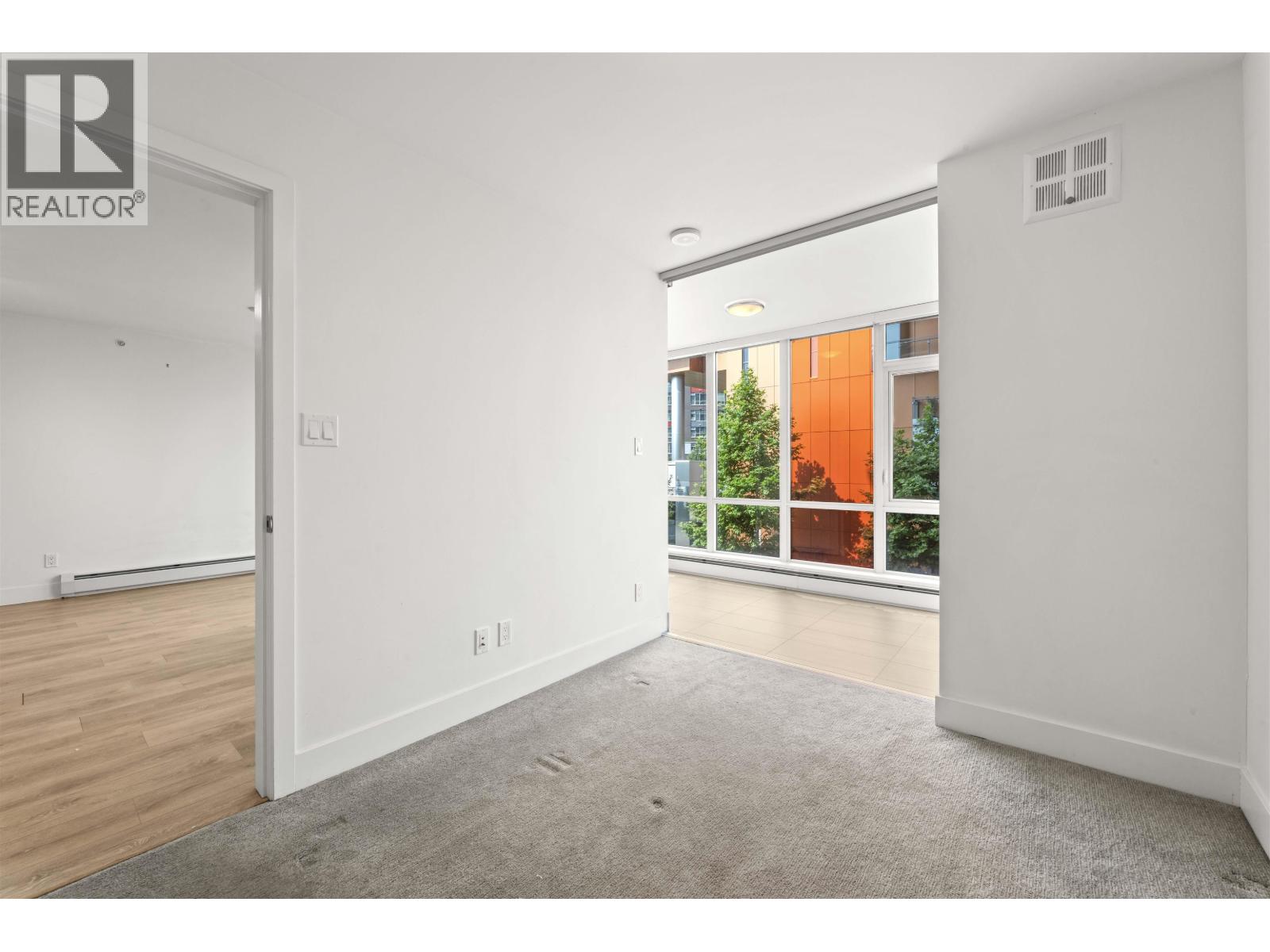 210 1788 Columbia Street, Burnaby, British Columbia  V5Y 0L7 - Photo 9 - R3146616
