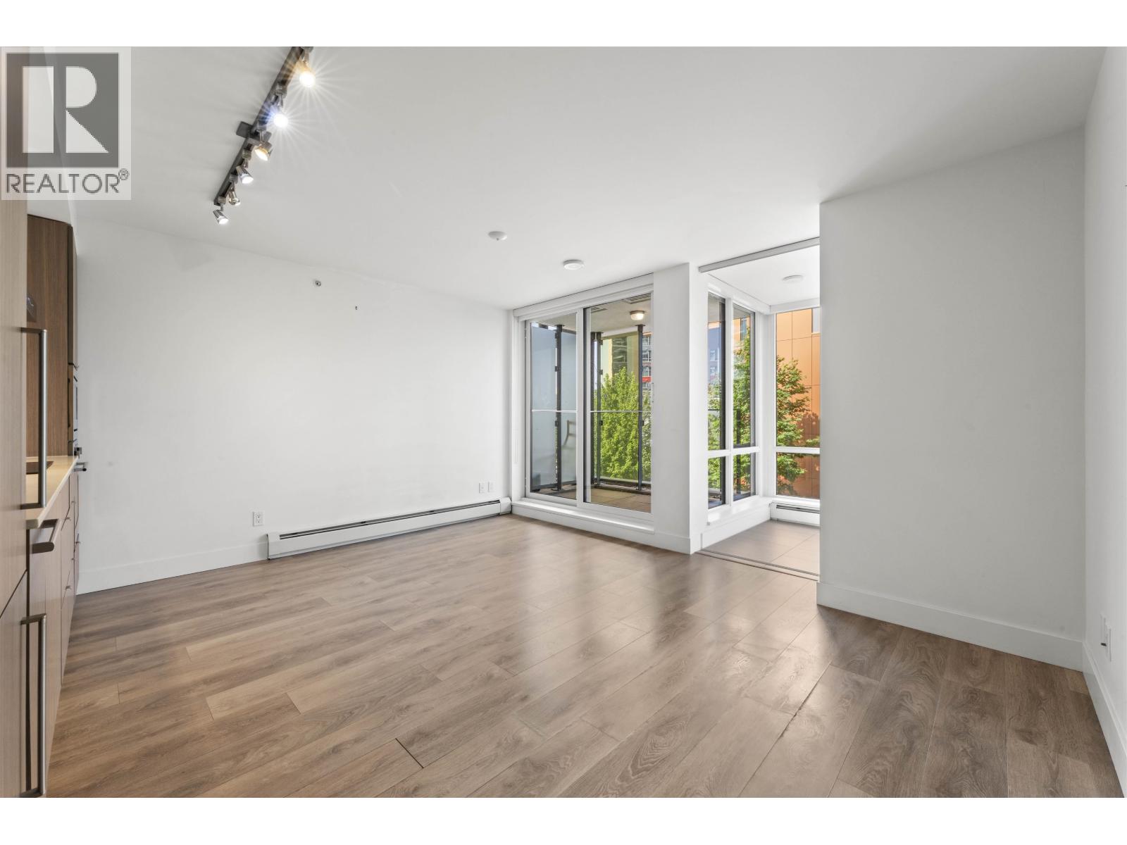 210 1788 Columbia Street, Burnaby, British Columbia  V5Y 0L7 - Photo 10 - R3146616