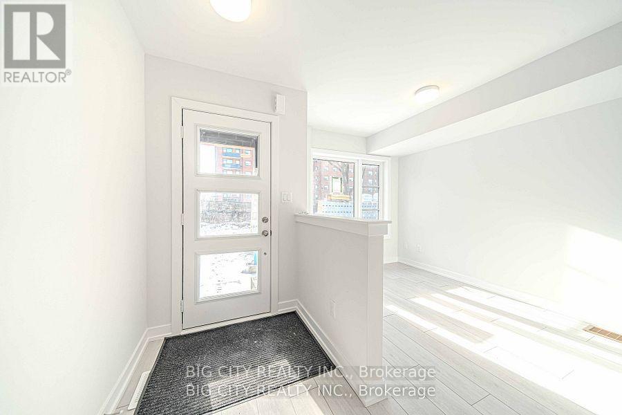 46 AKIL THOMAS GARDENS S - Photo 4