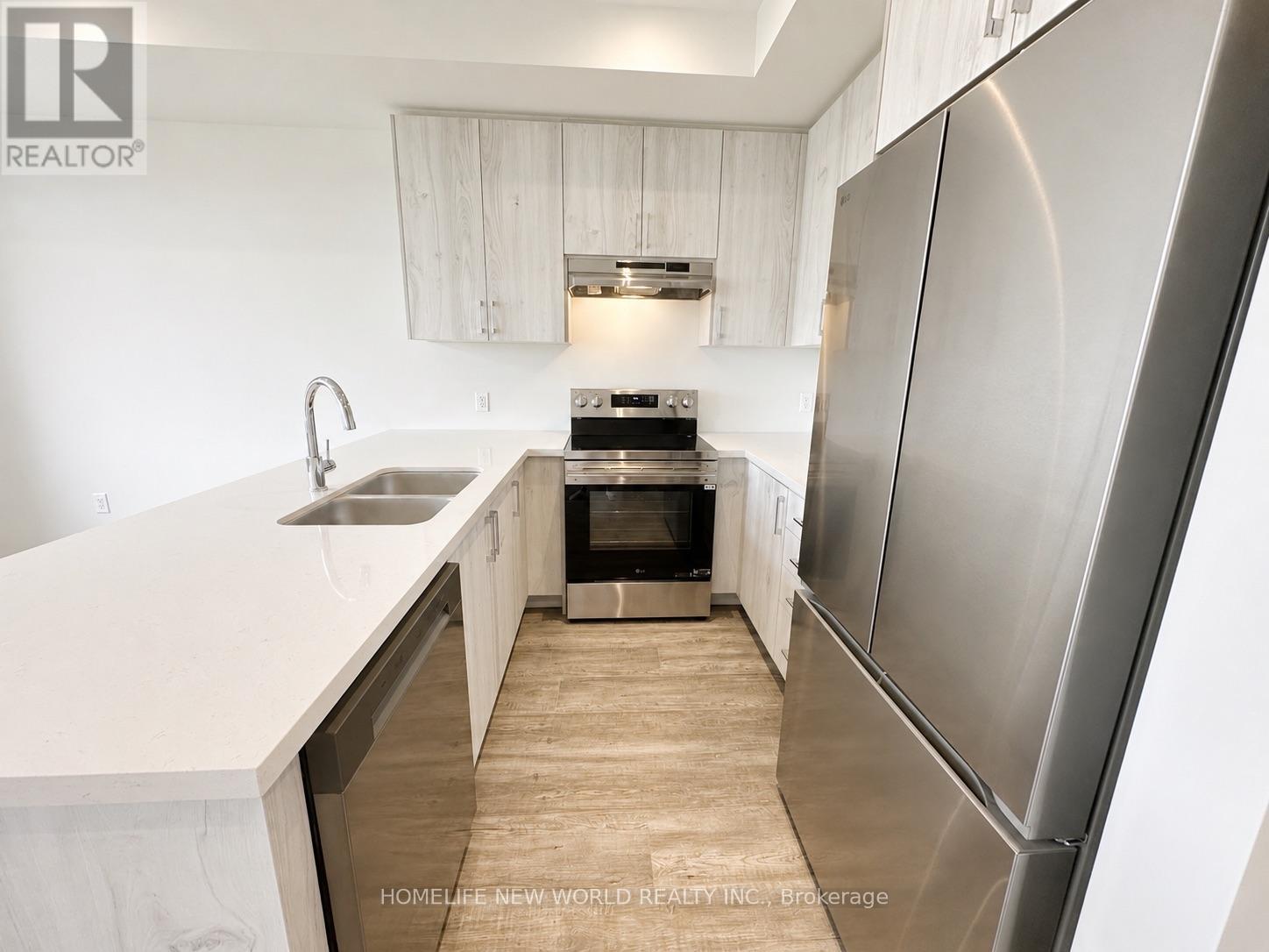 1476 19th Avenue, Richmond Hill, Ontario  L4E 3R4 - Photo 4 - N13590992