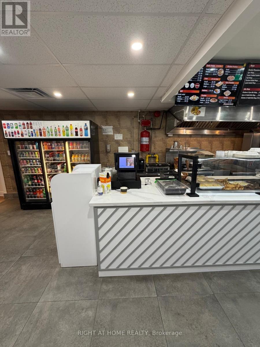 1233 Queen Street W, Toronto, Ontario M6K 1L5 - Photo 4 - W13582764