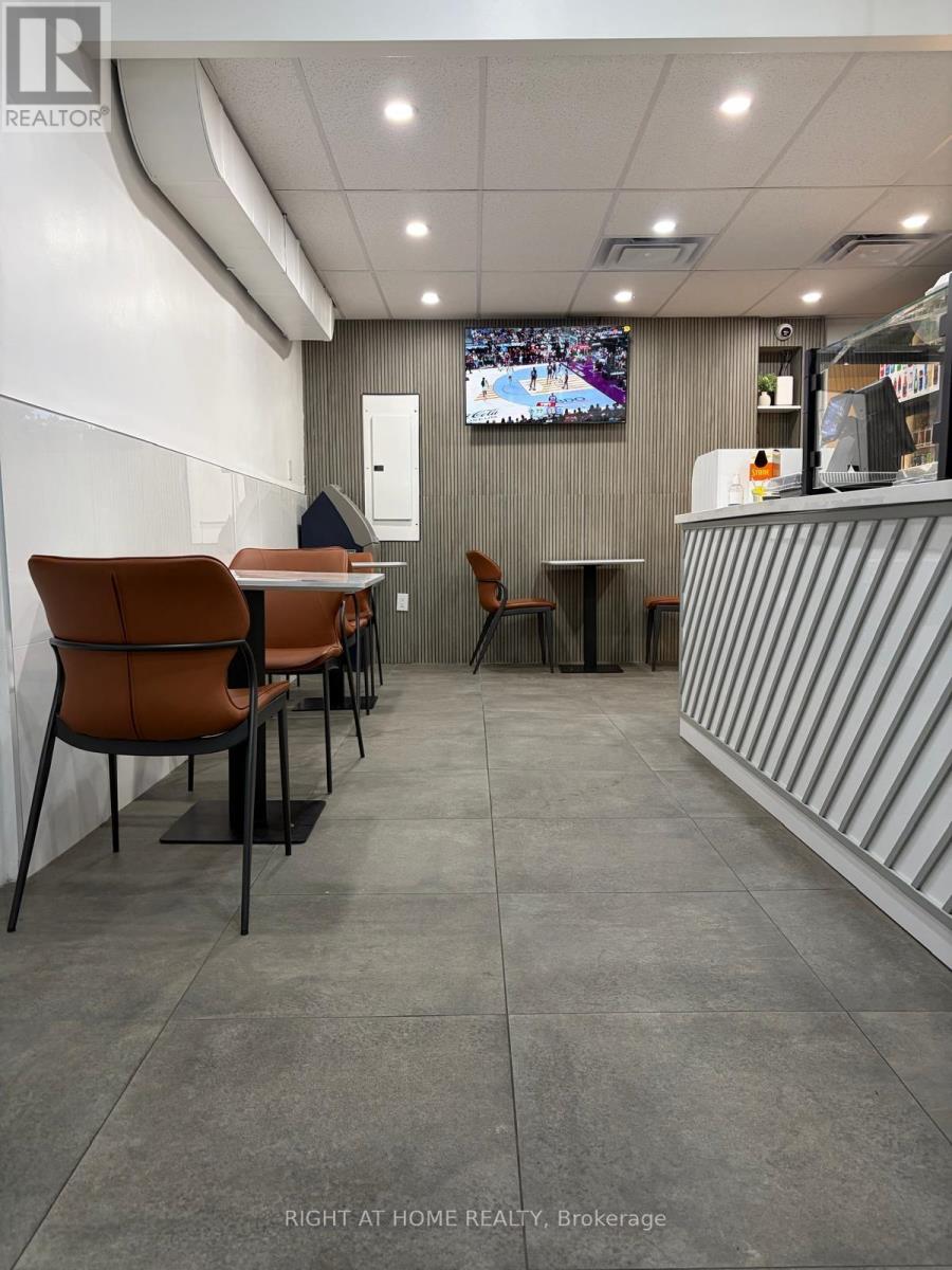 1233 Queen Street W, Toronto, Ontario M6K 1L5 - Photo 6 - W13582764