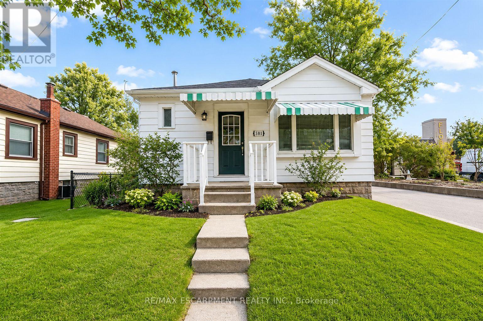 501 UPPER WELLINGTON STREET, Hamilton, Ontario