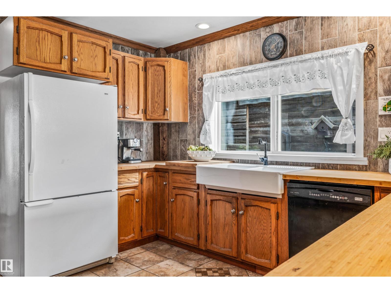 4917 50 St, Bruderheim, Alberta  T0B 0S0 - Photo 9 - E4500038