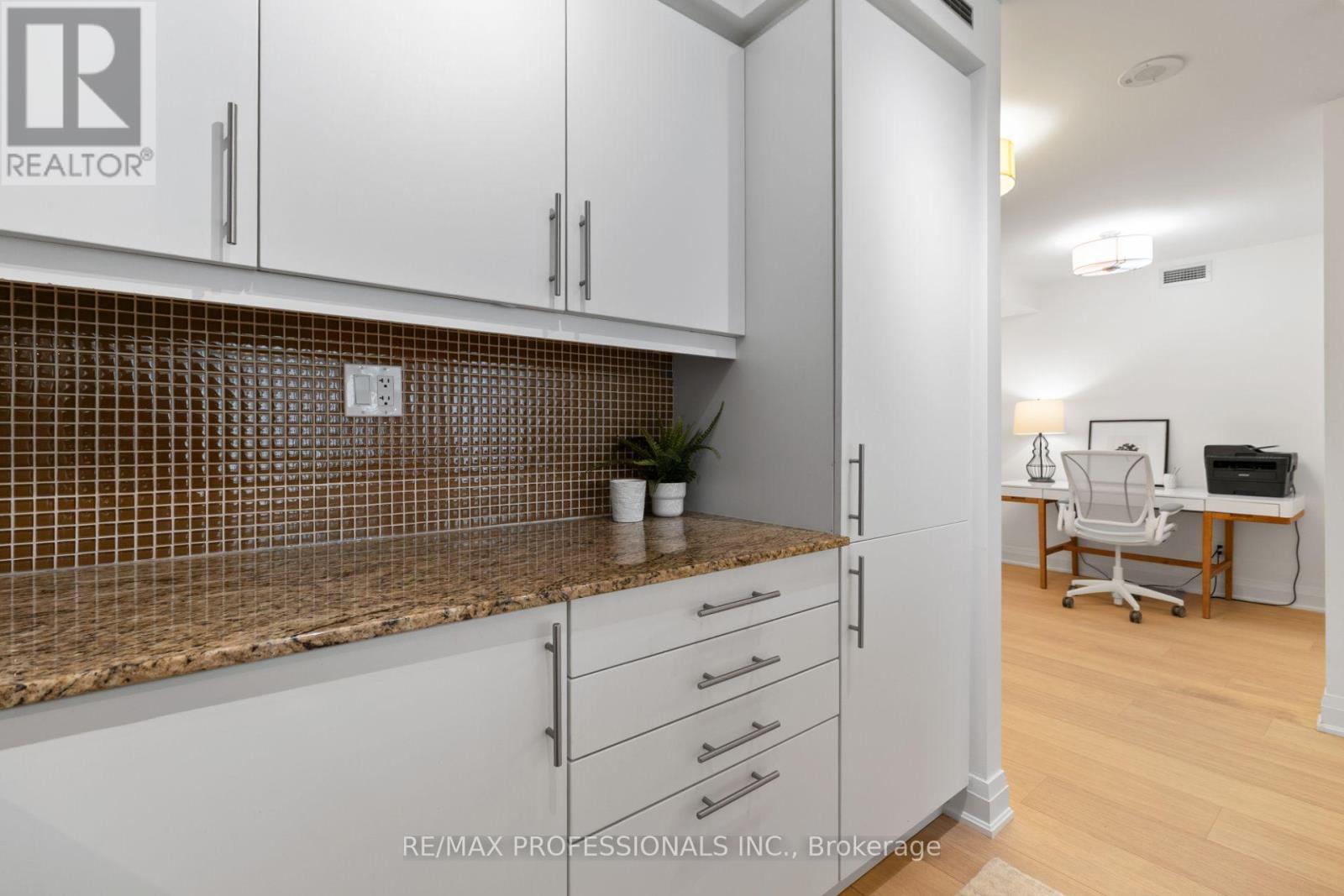 515 - 1 Bedford Road, Toronto, Ontario  M5R 2B5 - Photo 11 - C13590960