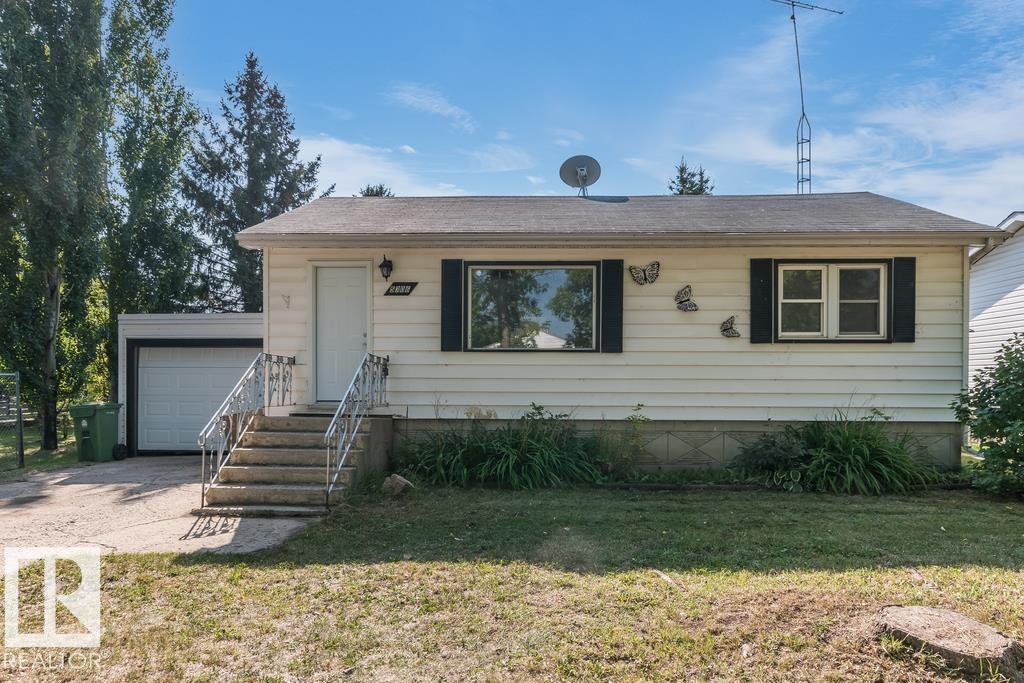 5306 51 Av, Bonnyville Town, Alberta  T9N 2A7 - Photo 2 - E4500037