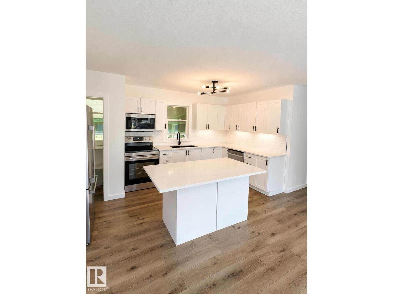 5306 51 Av, Bonnyville Town, Alberta  T9N 2A7 - Photo 6 - E4500037