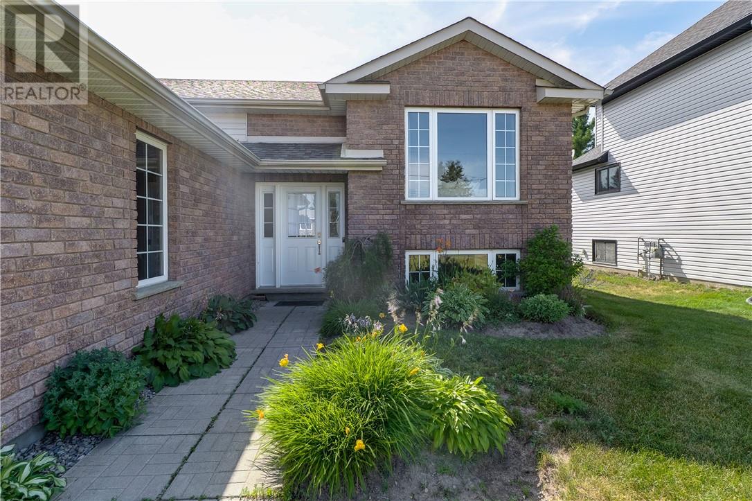 3101 River, Val Caron, Ontario  P3N 1E7 - Photo 4 - 2129346