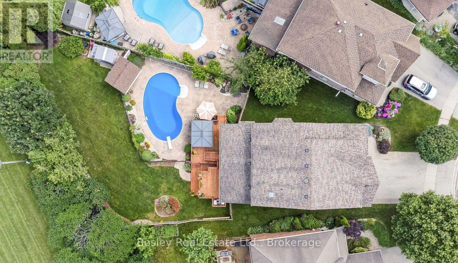 37 MUNROE CRESCENT, Guelph, Ontario