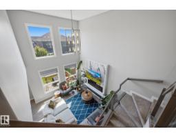 3870 Robins Cr NW NW, Edmonton, Alberta T5S 0M8 (30052273)
