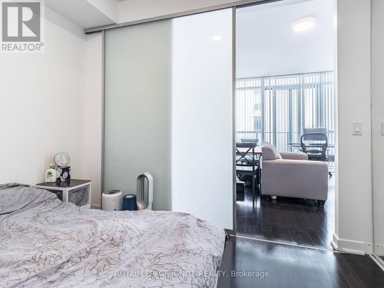 2509 - 770 Bay Street, Toronto, Ontario  M5G 0A6 - Photo 15 - C13591130