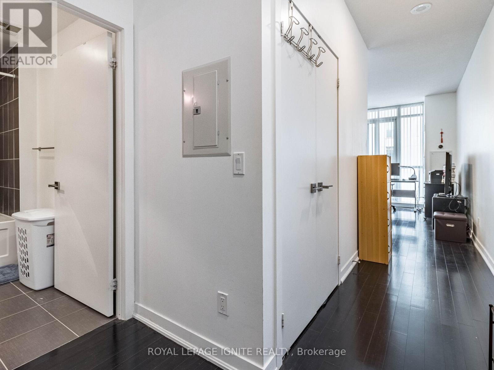 2509 - 770 Bay Street, Toronto, Ontario  M5G 0A6 - Photo 7 - C13591130