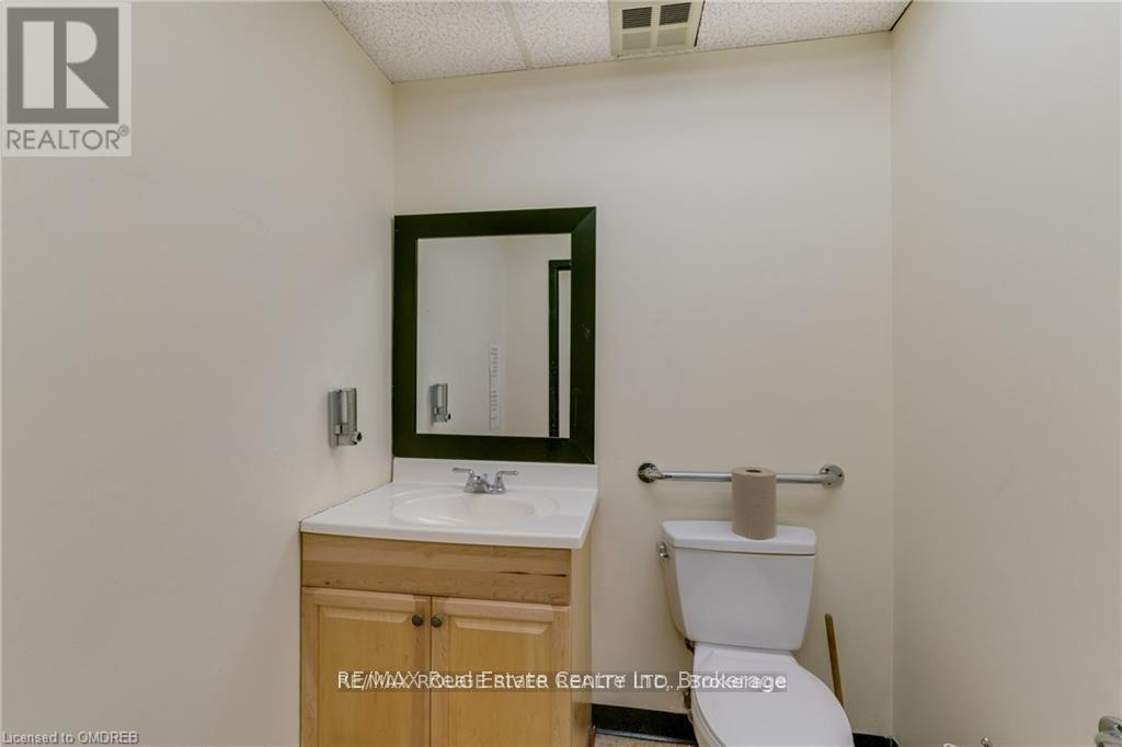 943 O'connor Drive, Toronto, Ontario  M4B 2S7 - Photo 12 - E13591124