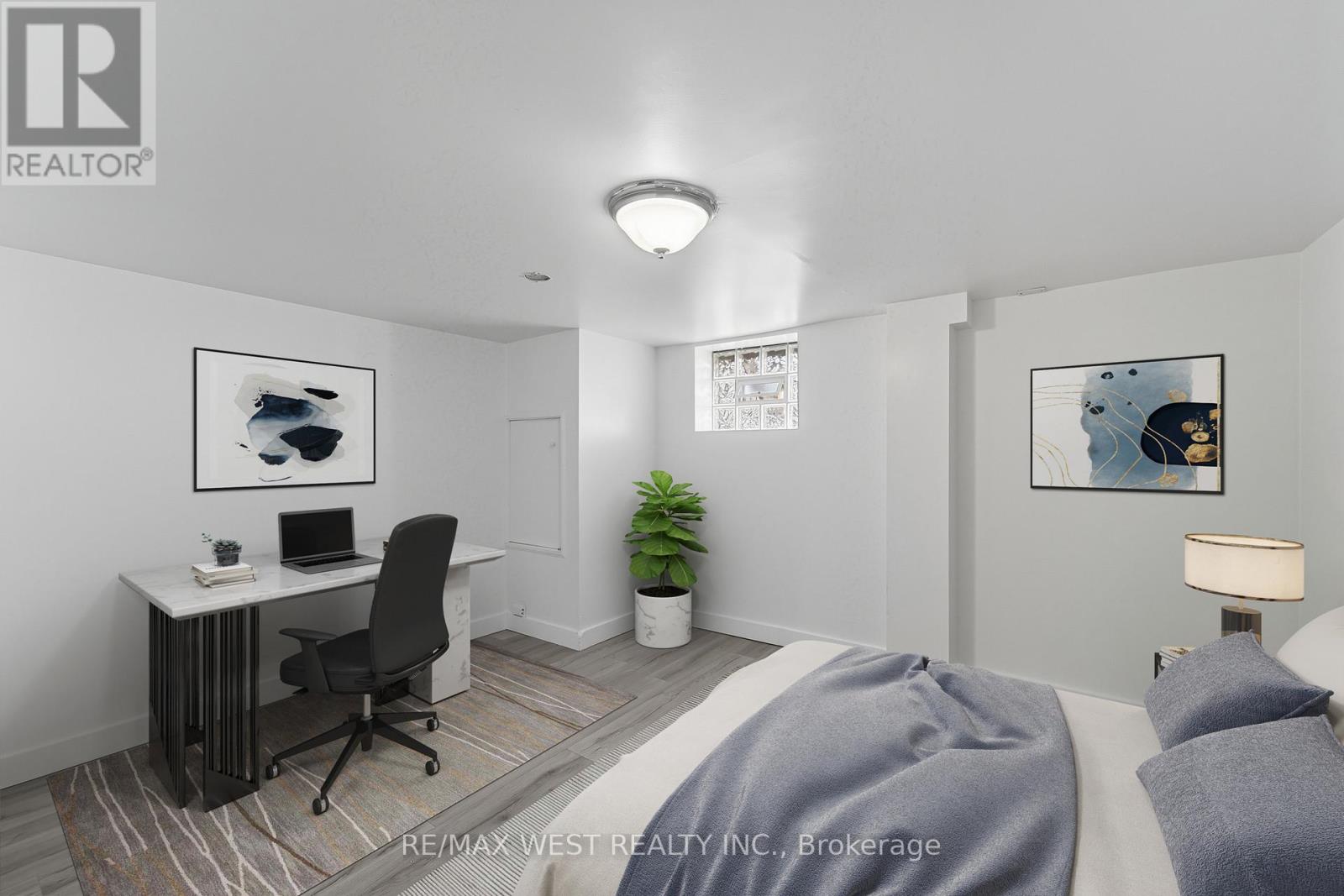 38 Feltham Avenue, Toronto (Rockcliffe-Smythe), Ontario  M6N 2C3 - Photo 10 - W13591136