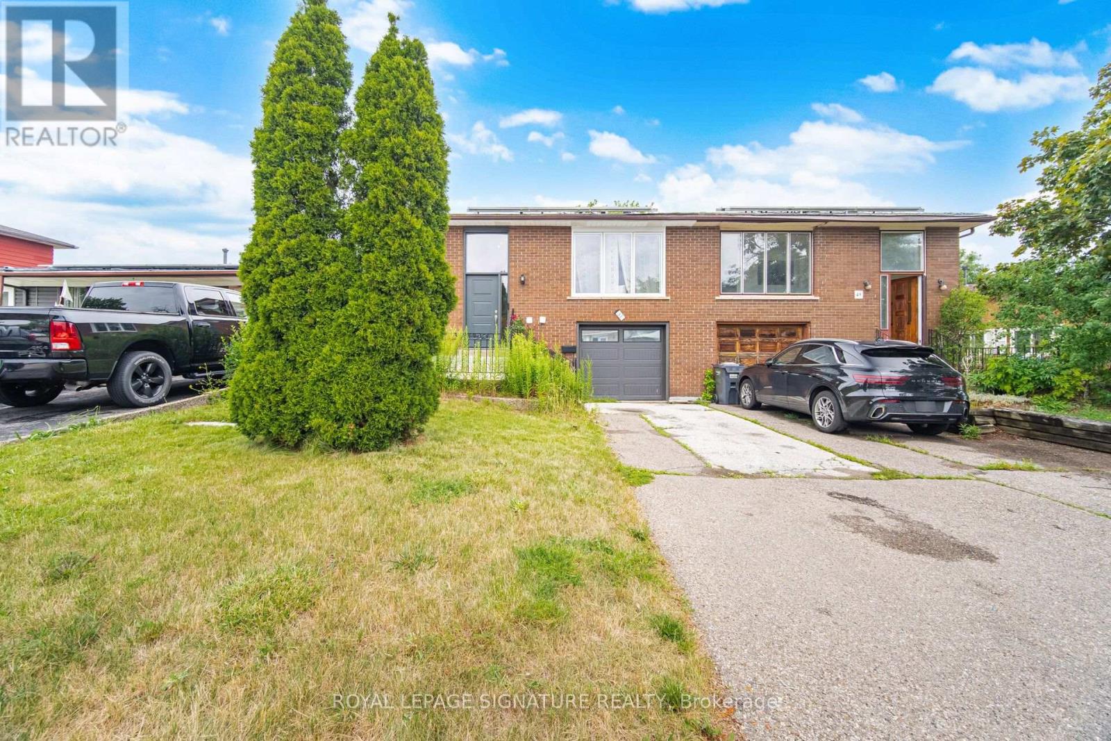 51 Wilton Drive, Brampton, Ontario  L6W 2Z9 - Photo 2 - W13591144