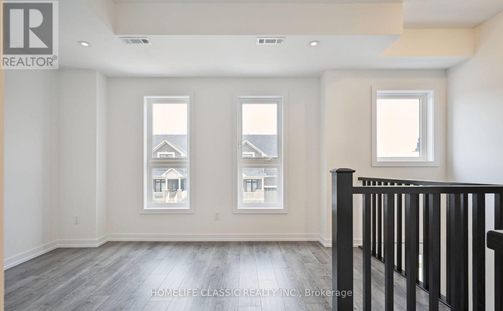 57 Great Falls Boulevard, Hamilton, Ontario  L8B 2A9 - Photo 2 - X13591154