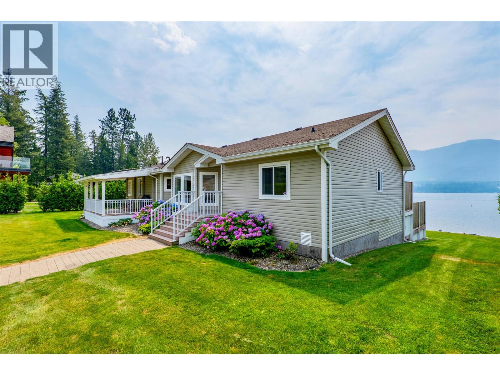 3742 Zinck Road, Scotch Creek, British Columbia  V0E 1M5 - Photo 9 - 10393828
