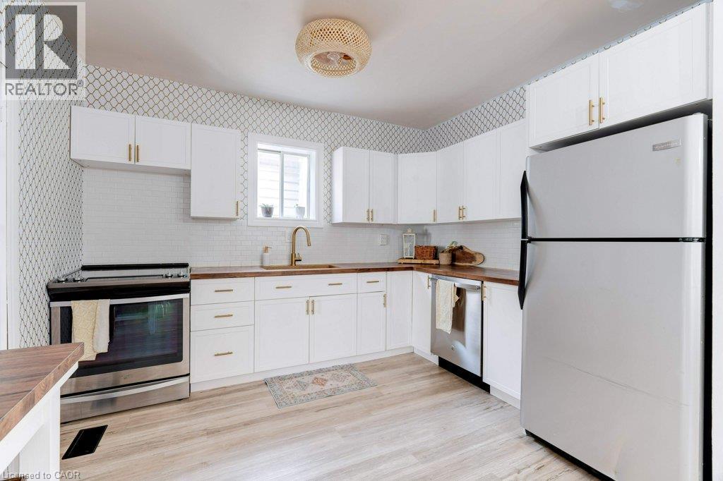 84 East 24th Street, Hamilton, Ontario  L8V 2Y1 - Photo 5 - 40847632