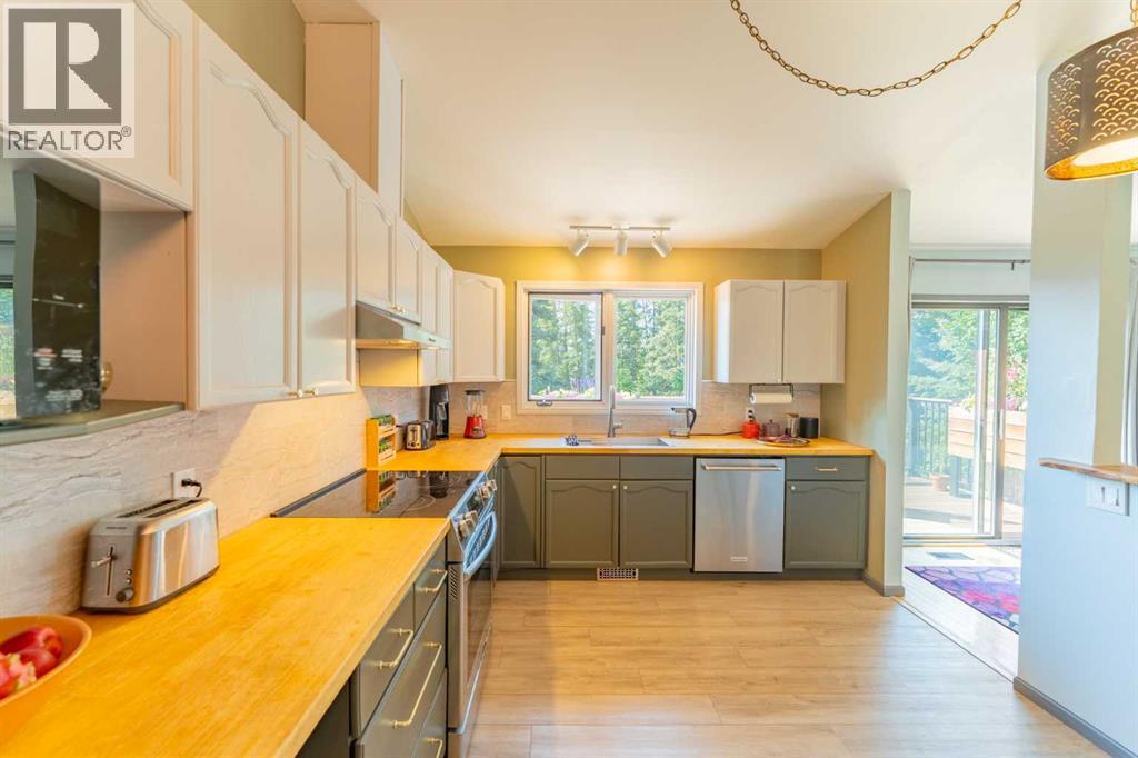 213 Lady Macdonald Drive, Canmore, Alberta  T1W 1H2 - Photo 17 - A2329933