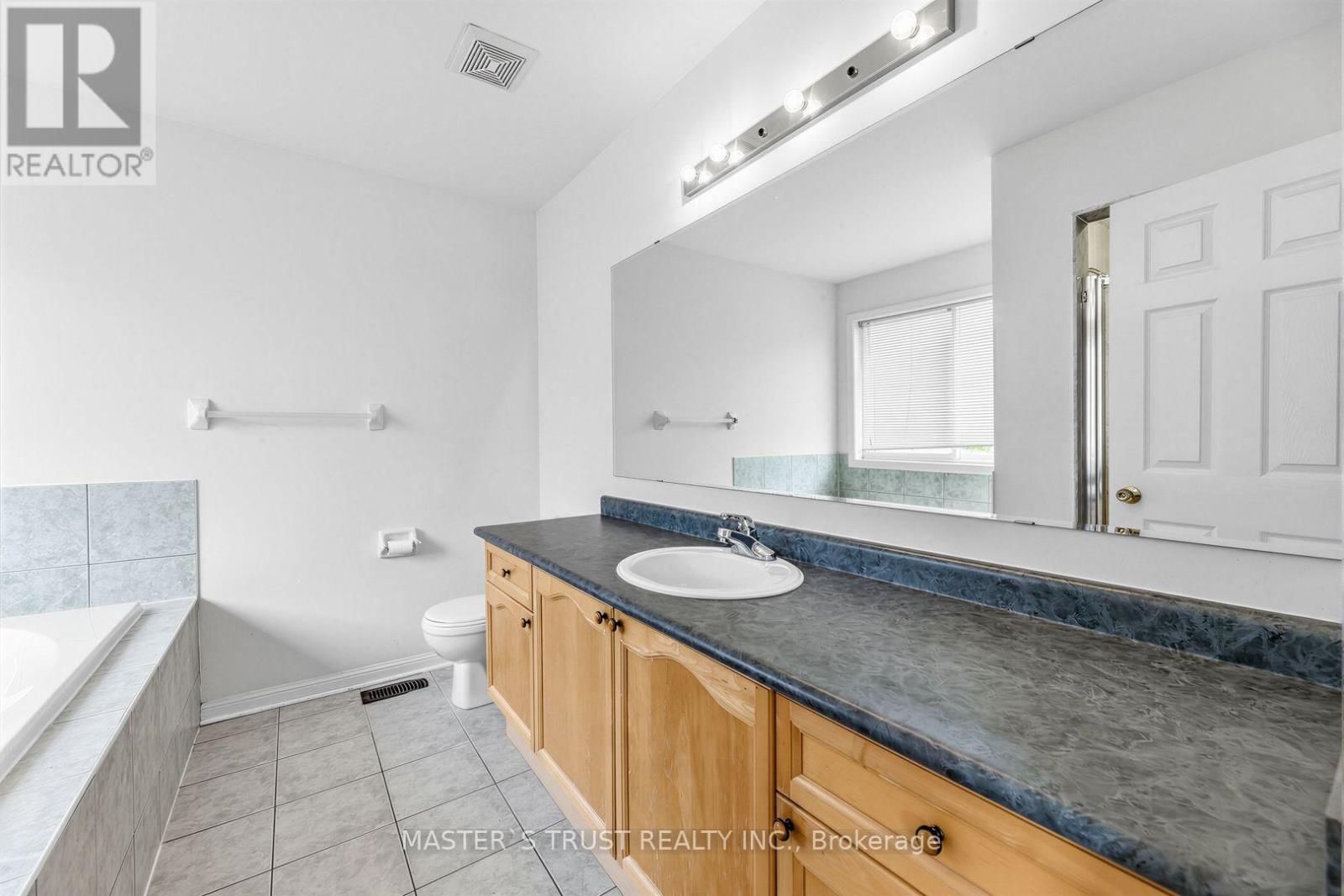 5 Bern Street E, Markham, Ontario L6E 1G7 - Photo 16 - N13582054