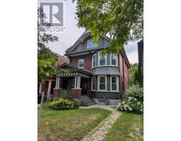 136 MEDLAND STREET, Toronto, Ontario