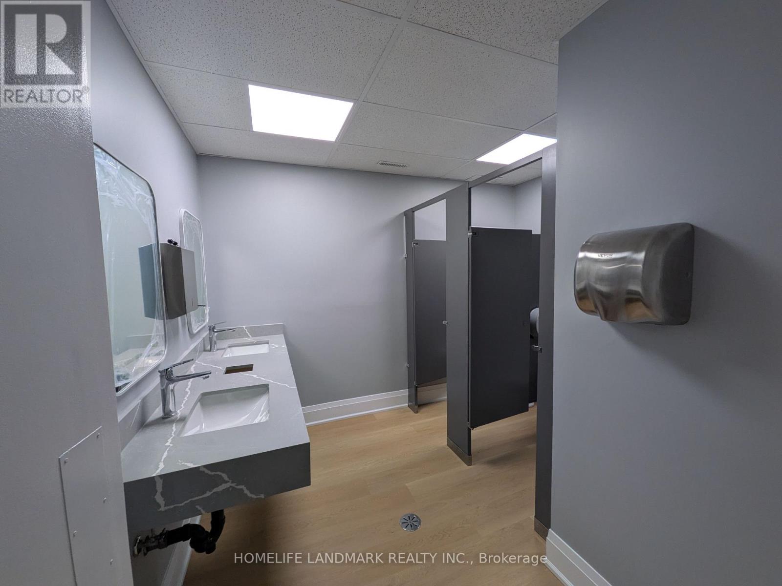 101 - 100 Rexdale Boulevard, Toronto, Ontario M9W 1N7 - Photo 4 - W13591164