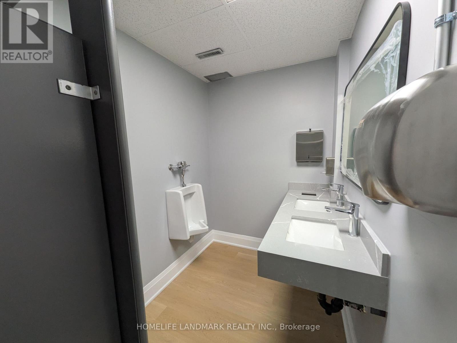101 - 100 Rexdale Boulevard, Toronto, Ontario M9W 1N7 - Photo 5 - W13591164