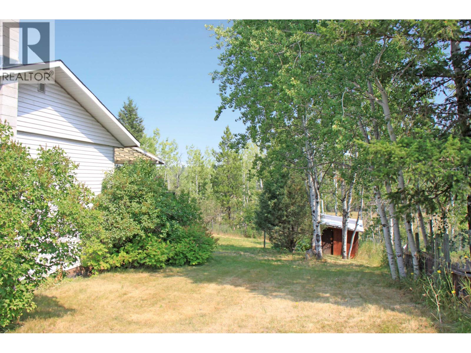5513 Park Drive, 103 Mile House, British Columbia  V0K 2E1 - Photo 21 - R3148580