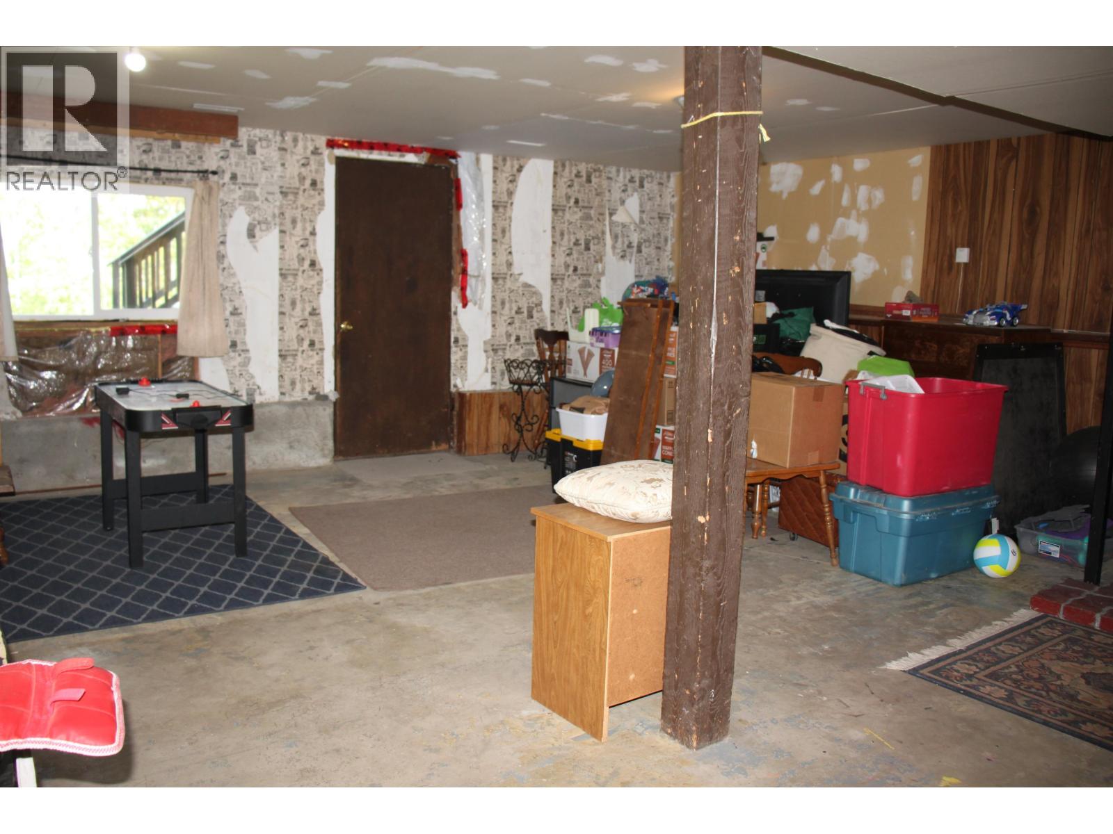 5513 Park Drive, 103 Mile House, British Columbia  V0K 2E1 - Photo 17 - R3148580