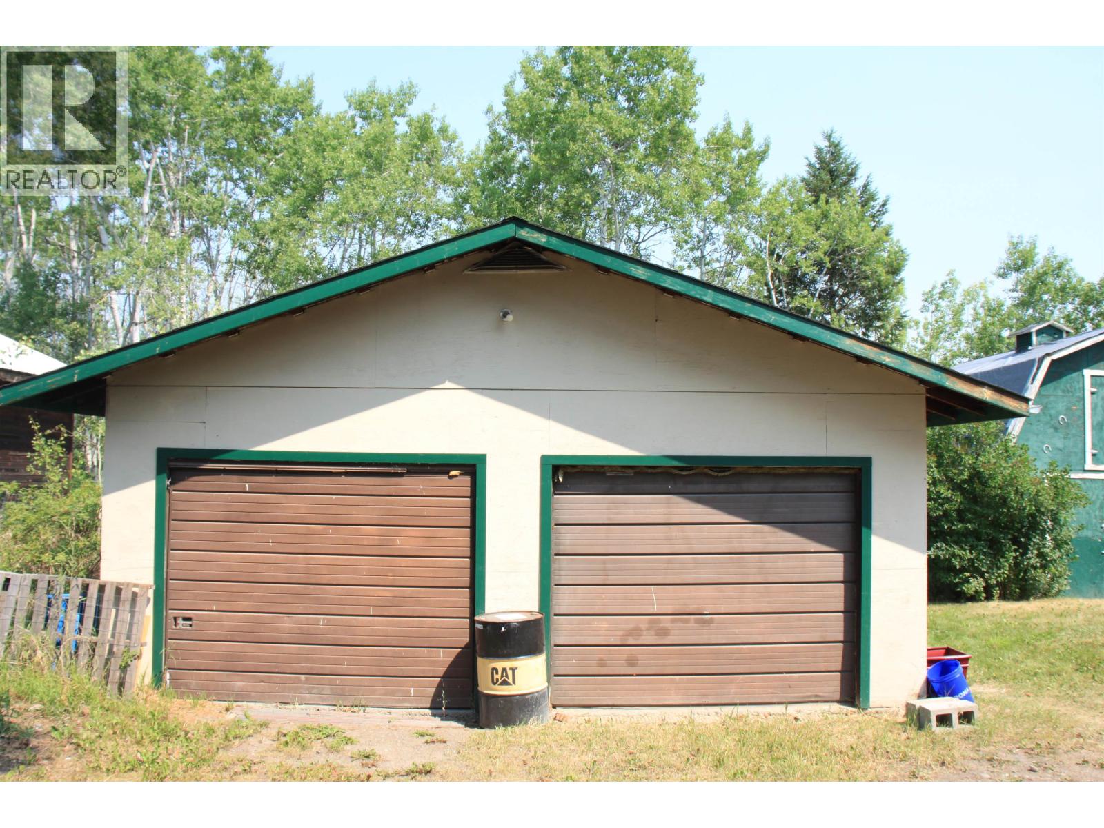 5513 Park Drive, 103 Mile House, British Columbia  V0K 2E1 - Photo 29 - R3148580