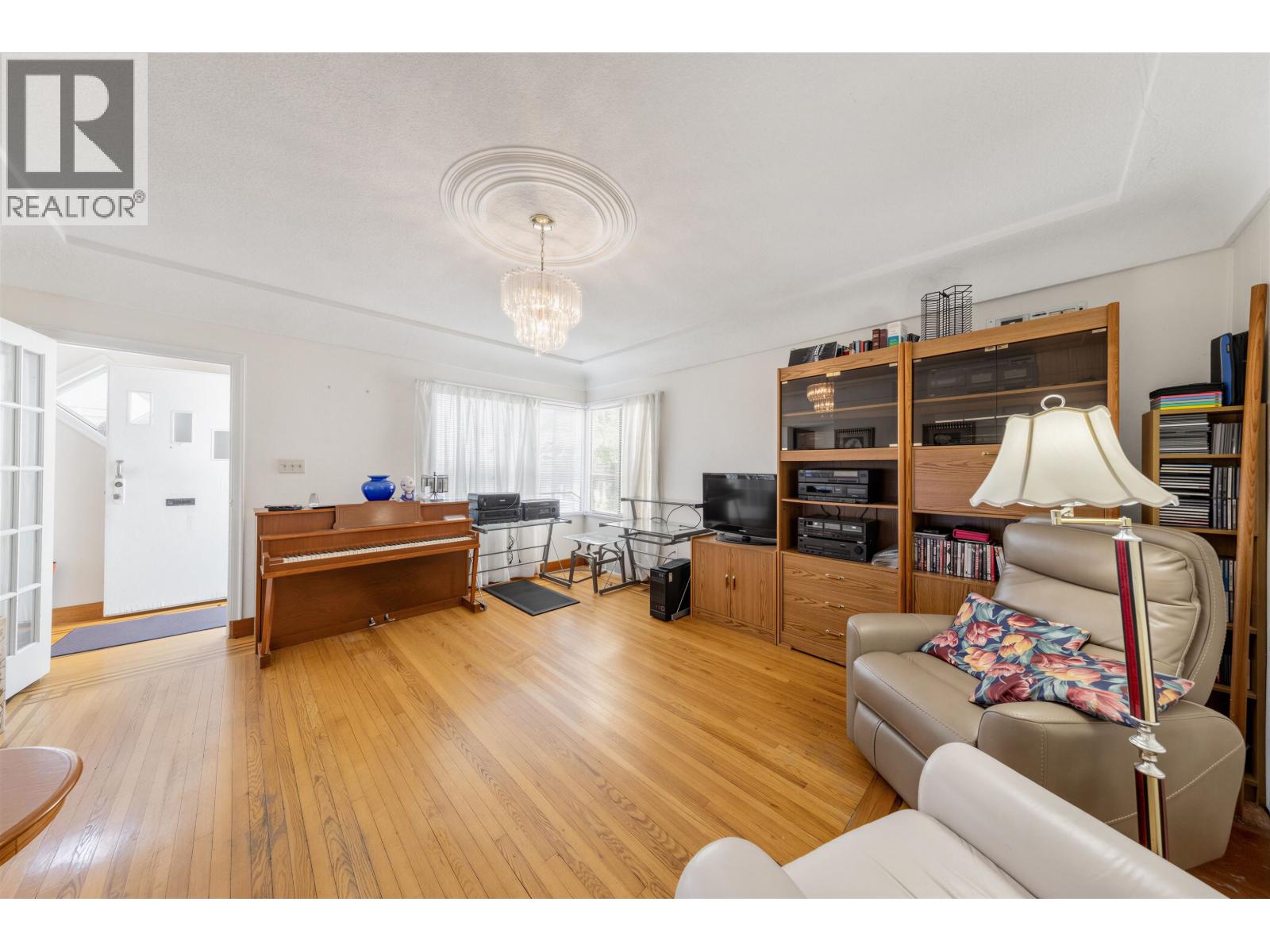 Listing image 1