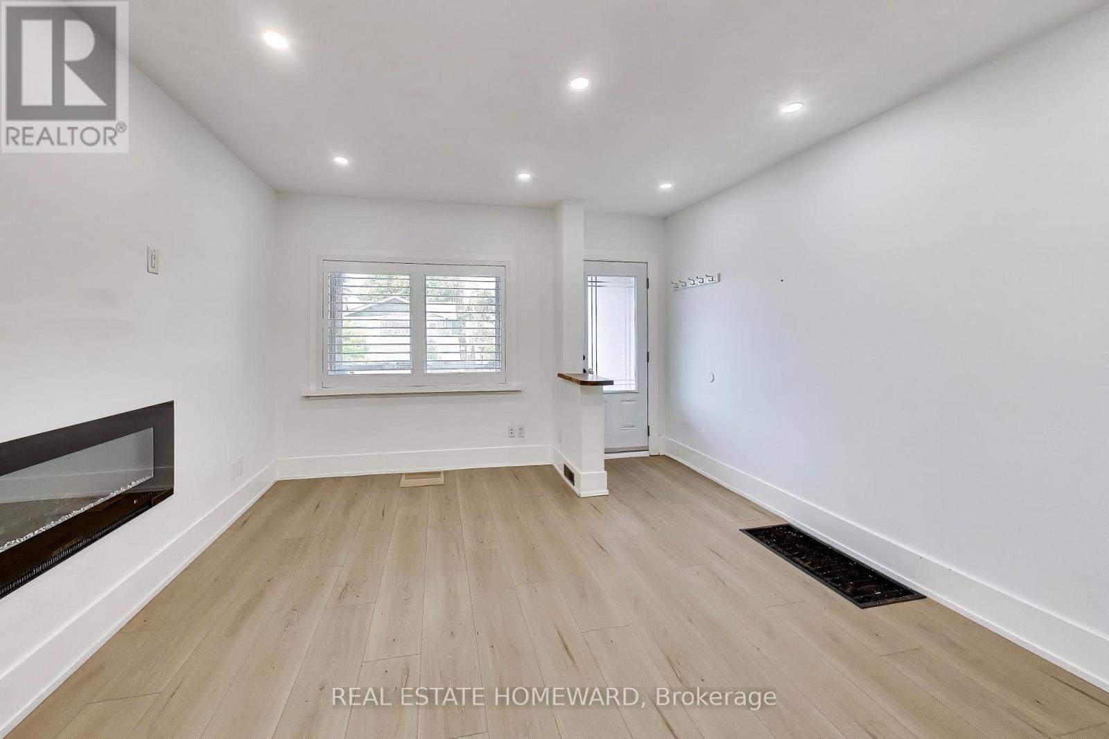 163 Glenmount Park Road, Toronto (East End-Danforth), Ontario  M4E 2E3 - Photo 6 - E13591212