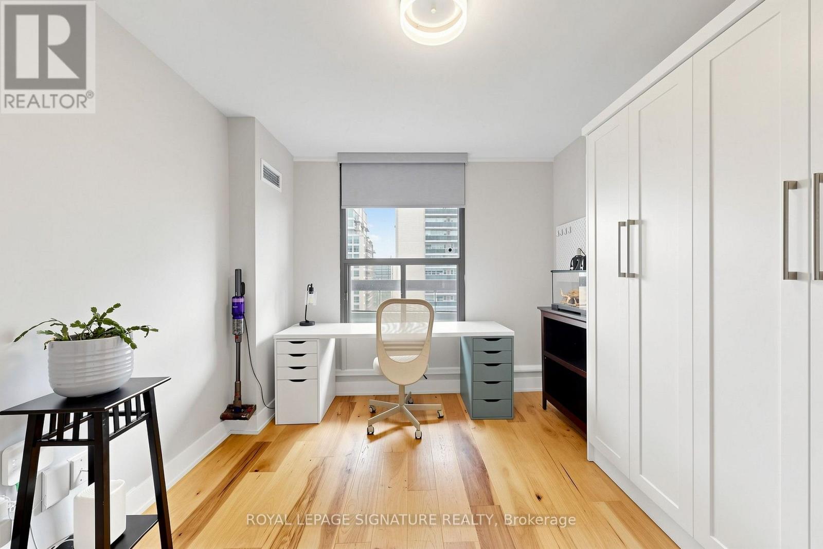 1505 - 100 Quebec Avenue, Toronto, Ontario  M6P 4B8 - Photo 21 - W13591238