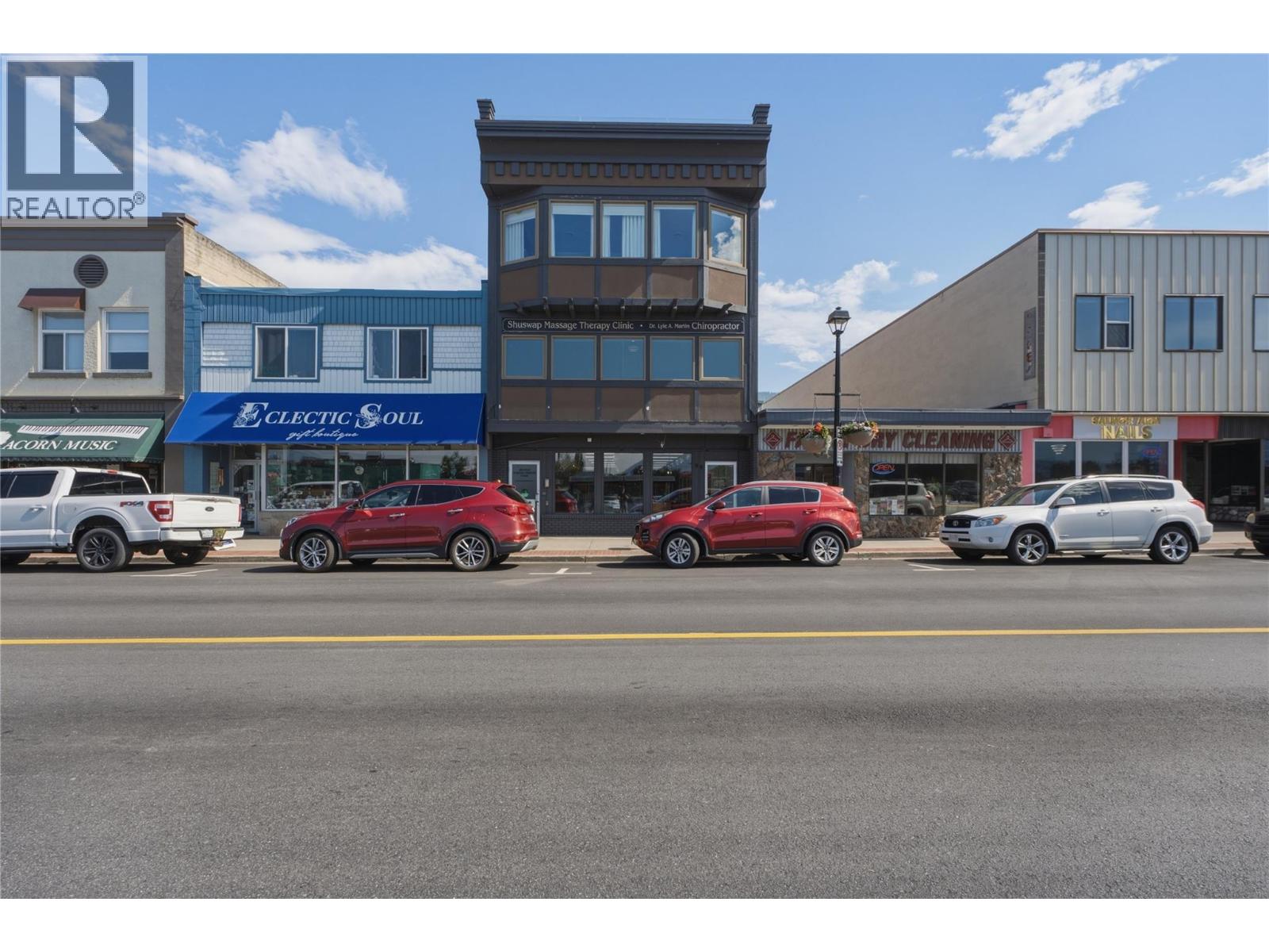 90 Lakeshore Drive NE Unit# 1, Salmon Arm, British Columbia  V1E 4N3 - Photo 1 - 10395117