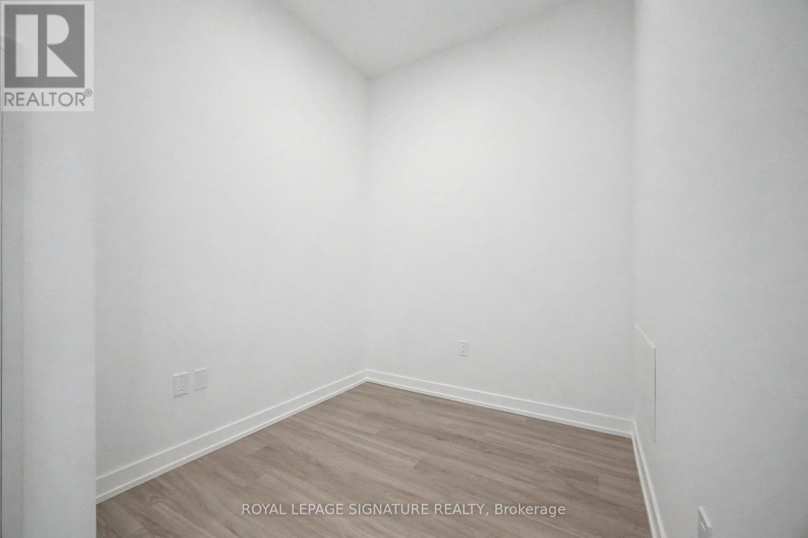 301 - 21 Meadowvale Road, Vaughan, Ontario  L4K 0H6 - Photo 3 - N13587404