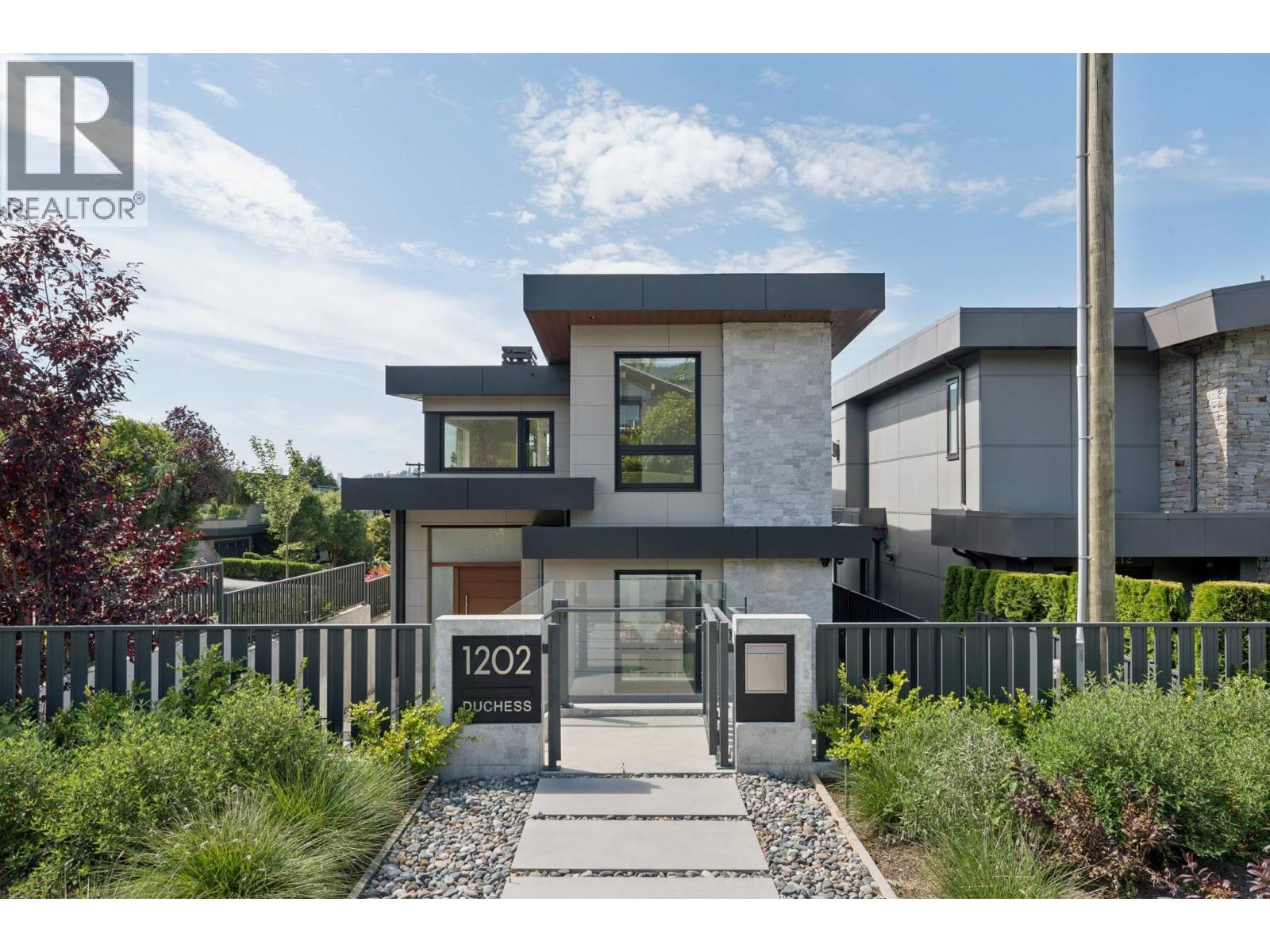 1202 DUCHESS AVENUE, West Vancouver, British Columbia
