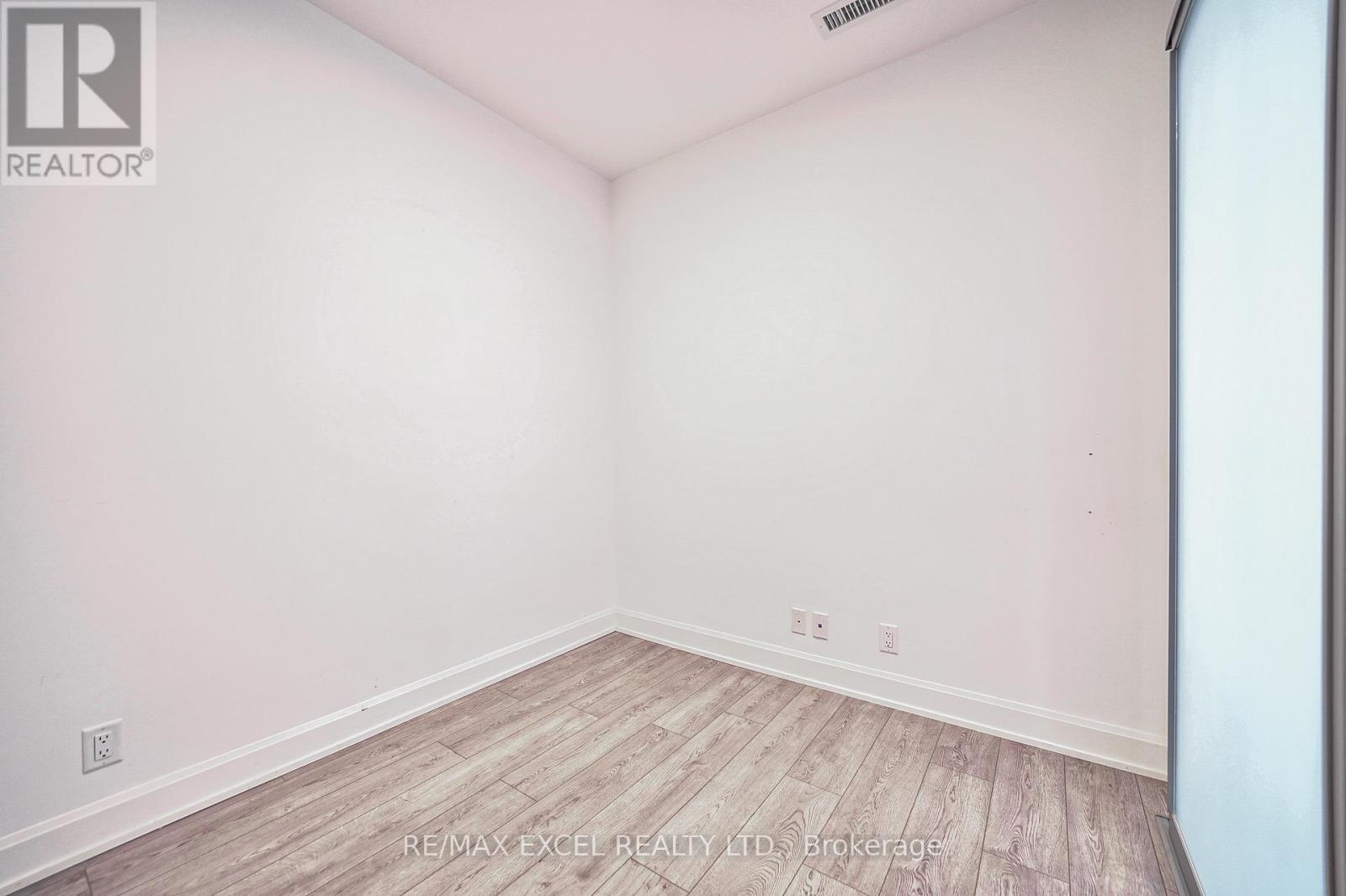 2307 - 8 Water Walk Drive, Markham, Ontario  L3R 6L4 - Photo 19 - N13591272