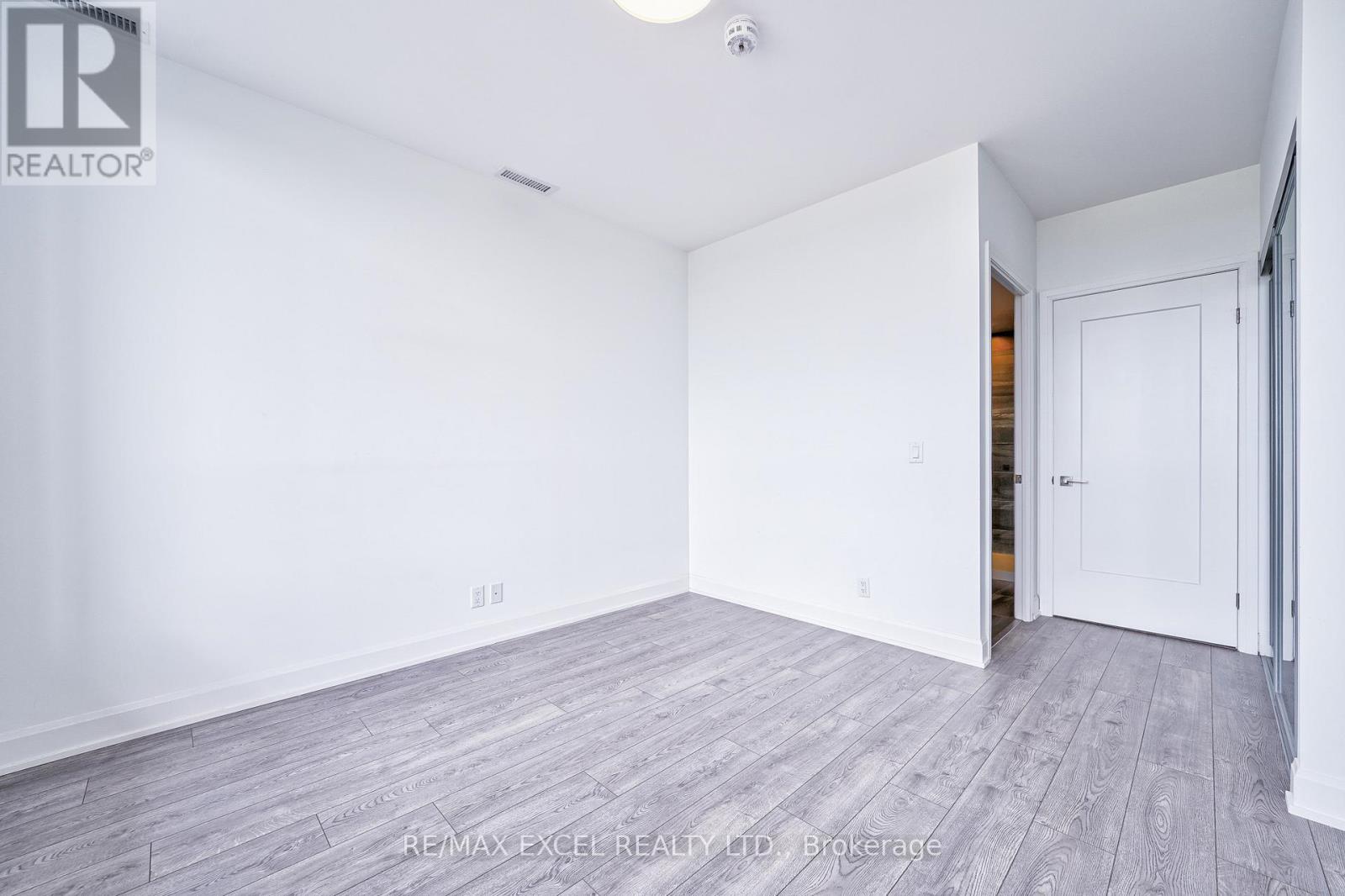 2307 - 8 Water Walk Drive, Markham, Ontario  L3R 6L4 - Photo 24 - N13591272