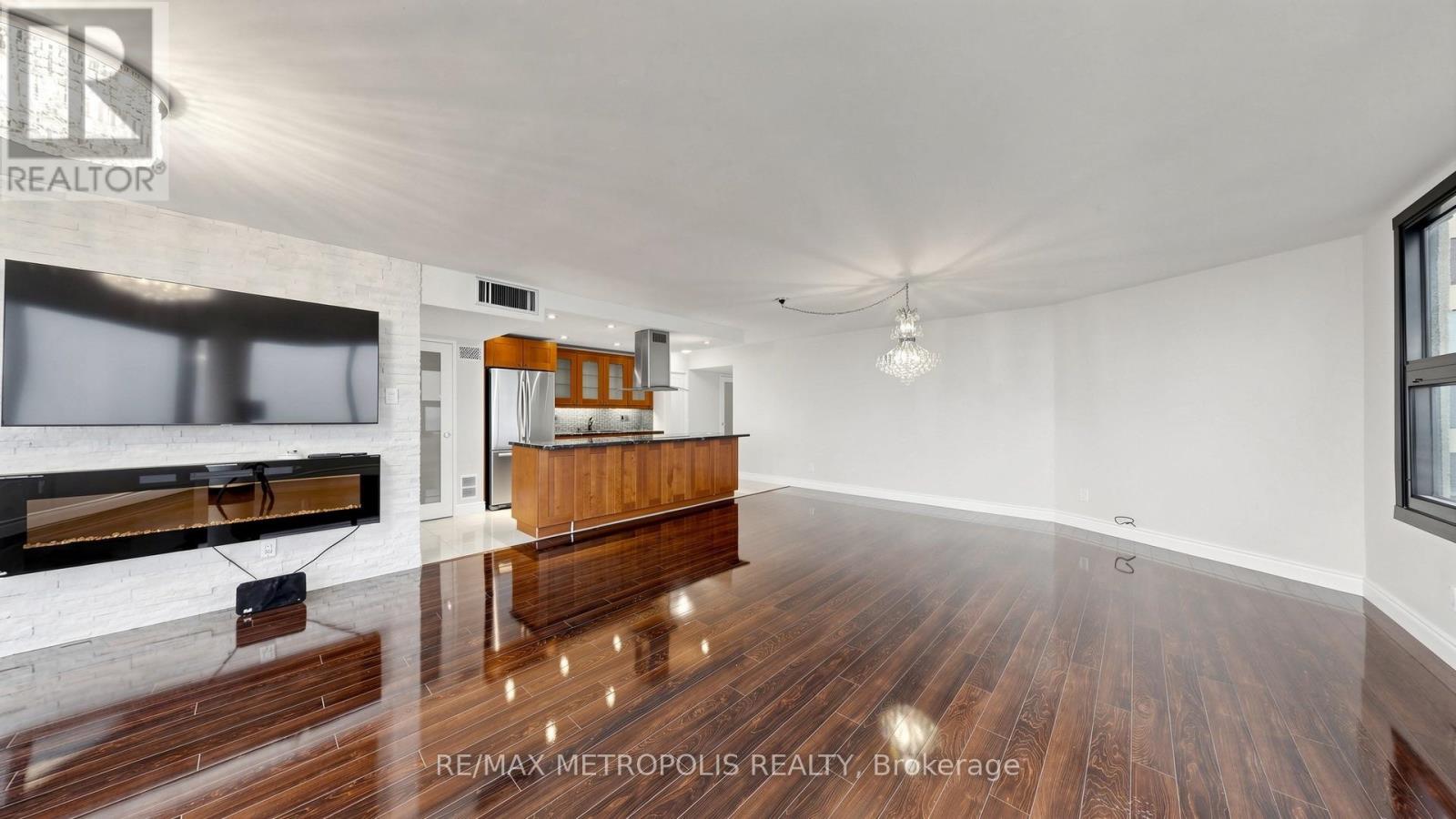 1803 - 1300 Bloor Street, Mississauga, Ontario L4Y 3Z2 - Photo 19 - W13578496