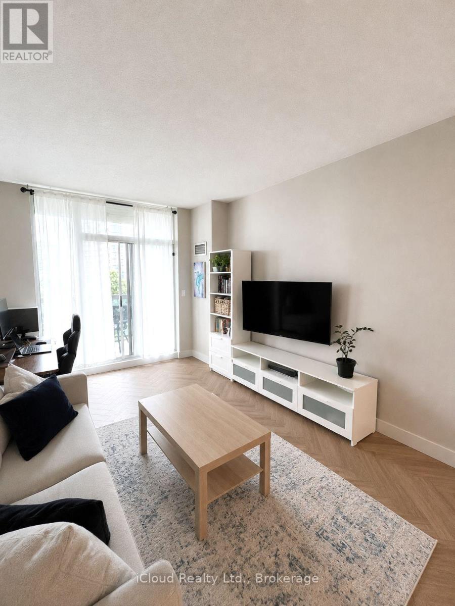 408 - 1359 Rathburn Road E, Mississauga, Ontario L4W 5P7 - Photo 3 - W13591256