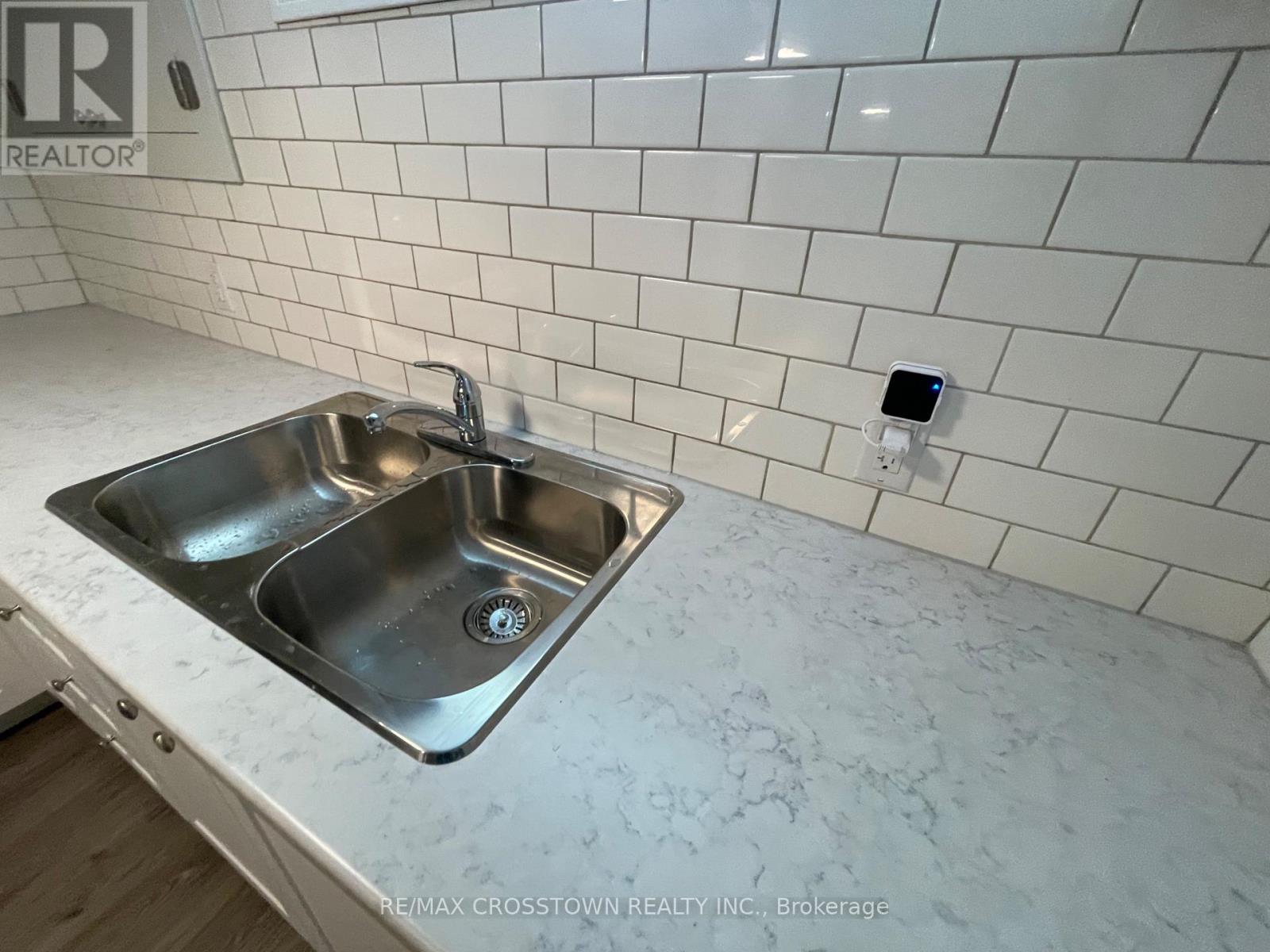A-Basement - 76a (Basement) Owen Street, Barrie, Ontario L4M 3H5 - Photo 11 - S13589542
