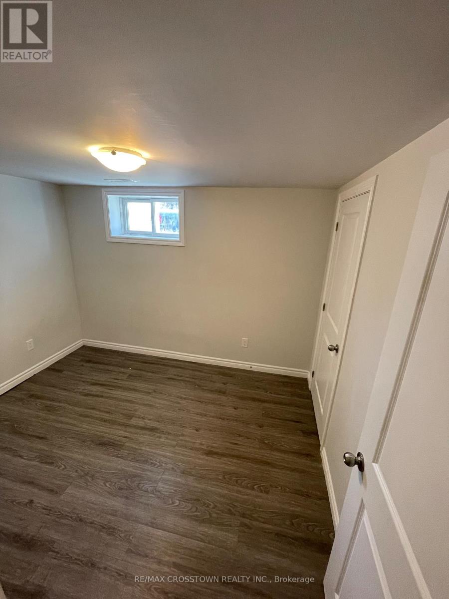 A-Basement - 76a (Basement) Owen Street, Barrie, Ontario L4M 3H5 - Photo 15 - S13589542