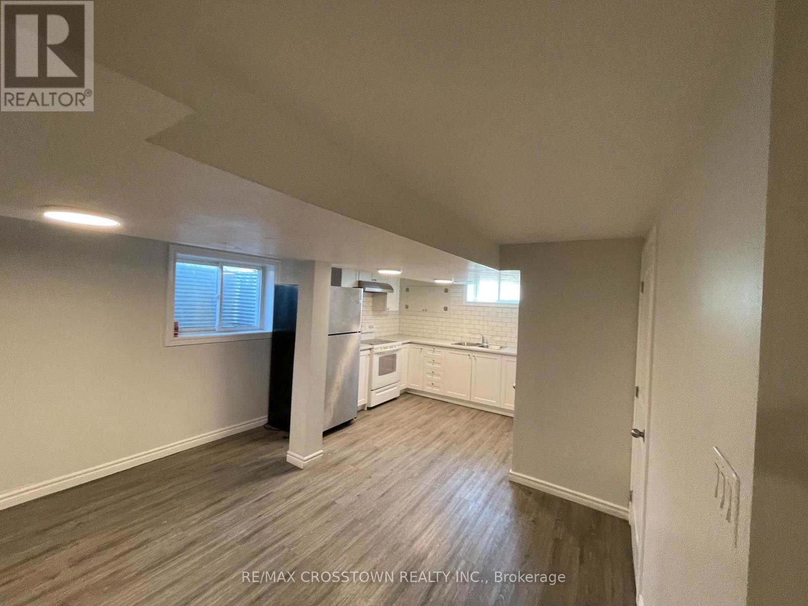 A-Basement - 76a (Basement) Owen Street, Barrie, Ontario L4M 3H5 - Photo 10 - S13589542