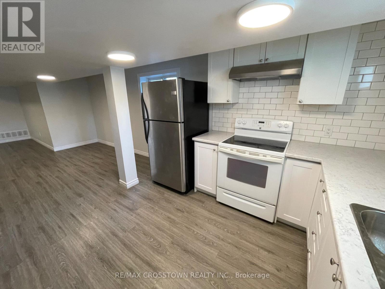 A-Basement - 76a (Basement) Owen Street, Barrie, Ontario L4M 3H5 - Photo 12 - S13589542