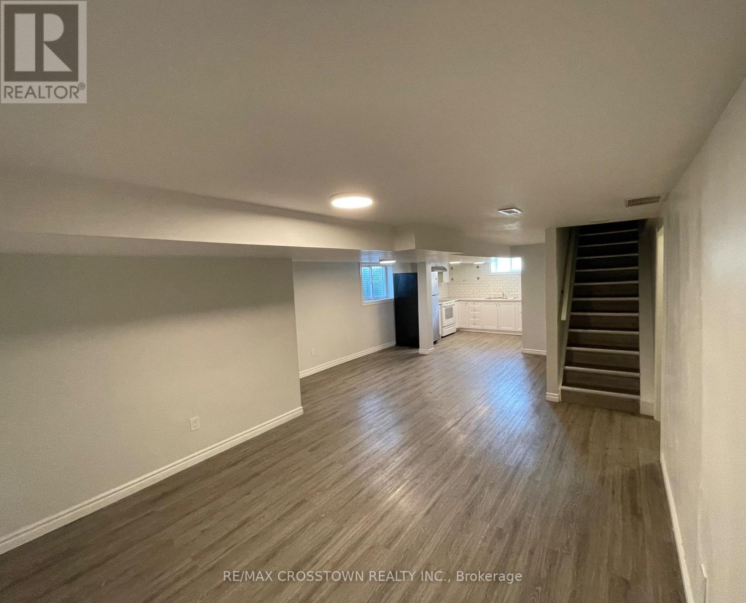 A-Basement - 76a (Basement) Owen Street, Barrie, Ontario L4M 3H5 - Photo 14 - S13589542